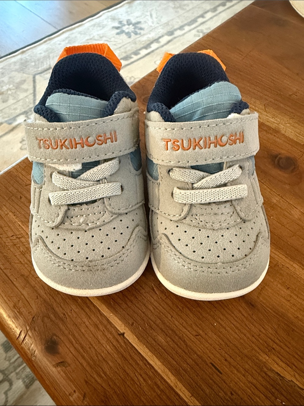 Tsukihoshi Kids Sneakers - Light Gray with Navy & Orange Accents